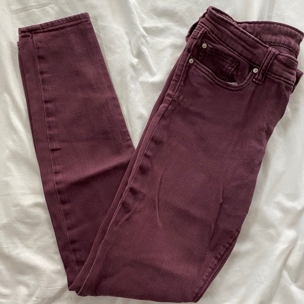 burgundy low waisted skinny jeggings 🍷
